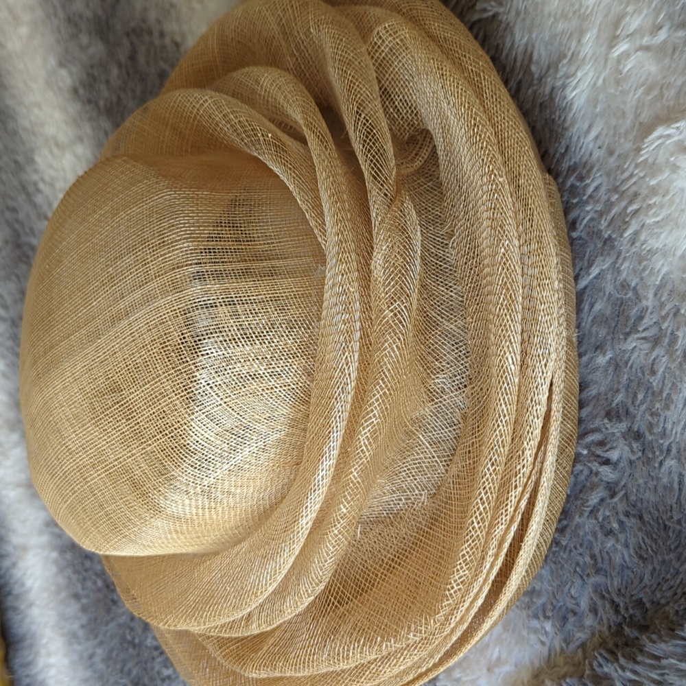 Fashion hat